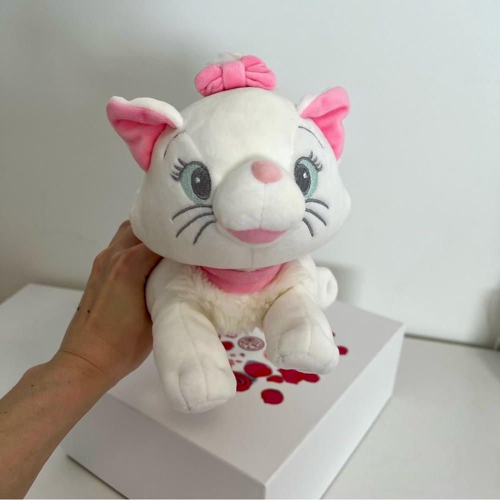 Disneyland Paris Aristocats Marie White and Red Plush Toy - Picture 3 of 8